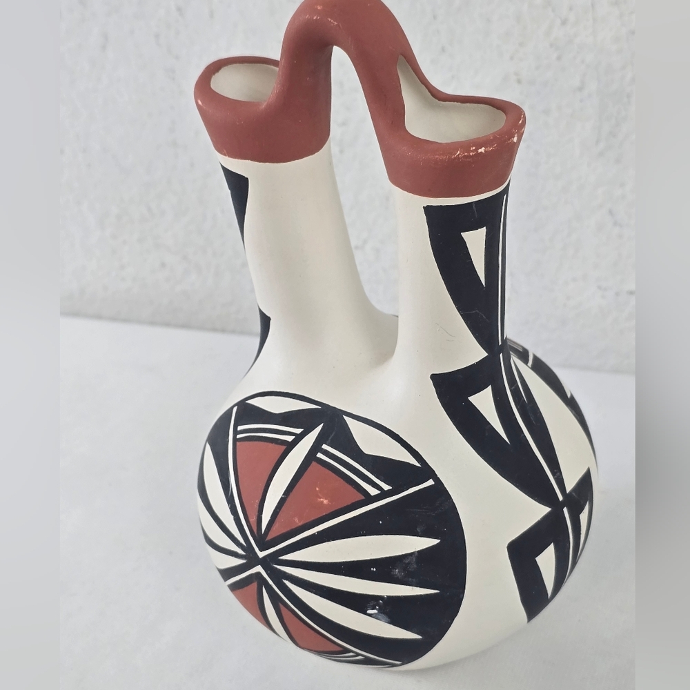 Acoma Pueblo Vintage Hand Painted Wedding Vase Pottery by Victorino - Picture 7 of 8